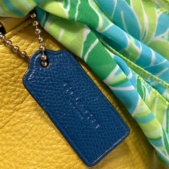 Coach Yellow Leather Shoulder Bag - Picture 4 of 10